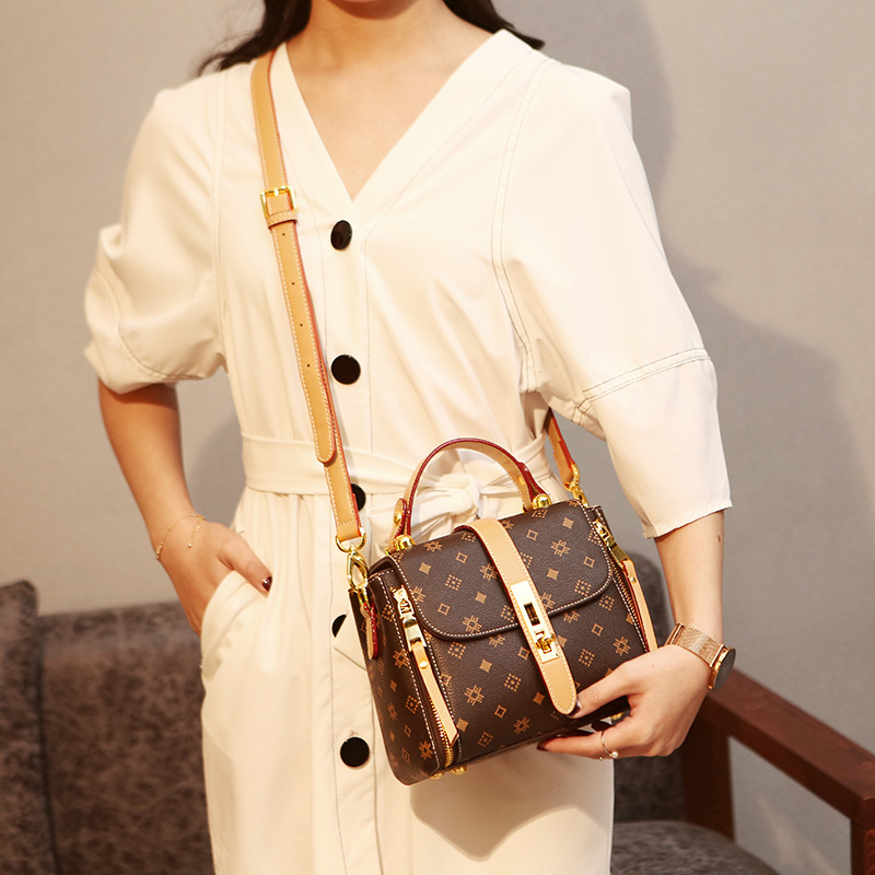 Luxuriöse Designer-Wickeltasch – Luxury Bags Must Have Bewertung und Preis
