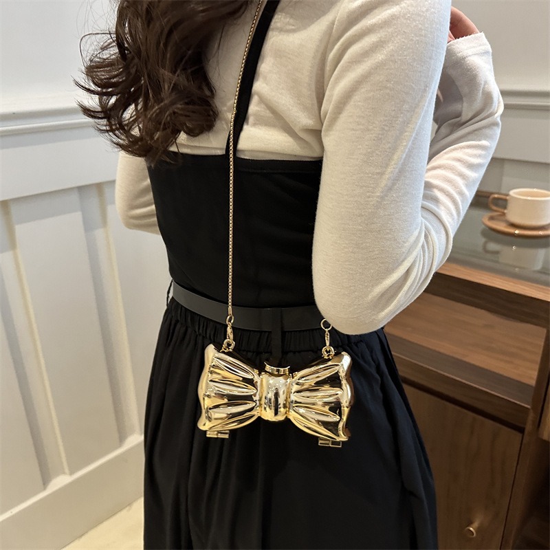 Glänzende goldene Metall-Schle – Luxury Bags Cute Bewertung und Preis