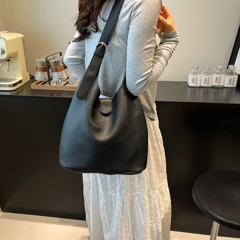 Elegante Pariser Designer-Wick – Luxury Bags Must Have Bewertung und Preis