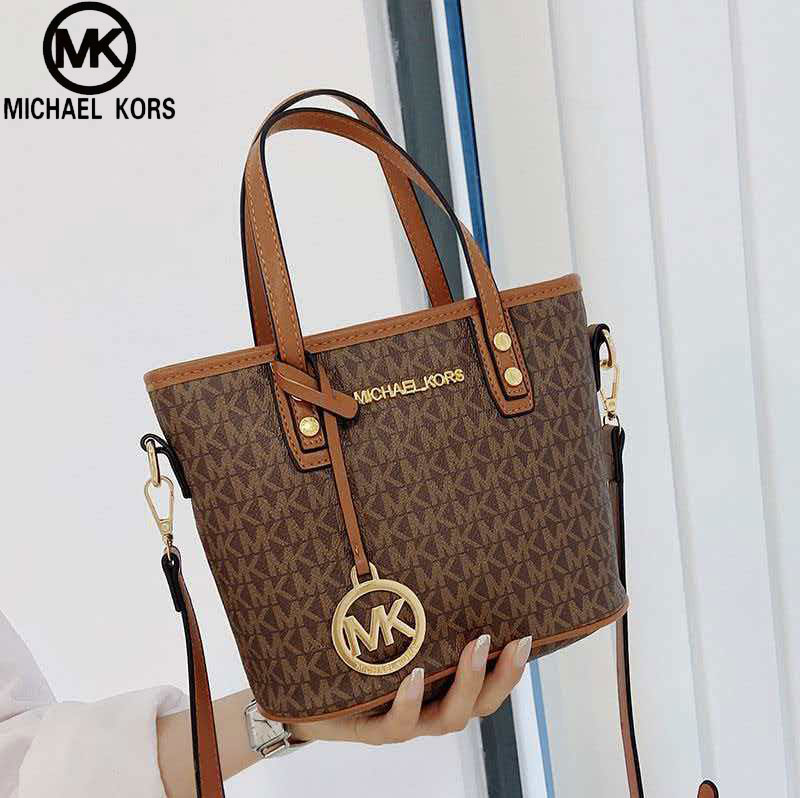 Michael Kors Ole Jet Set 2026  – Luxury Bags Michael Kors Bewertung und Preis