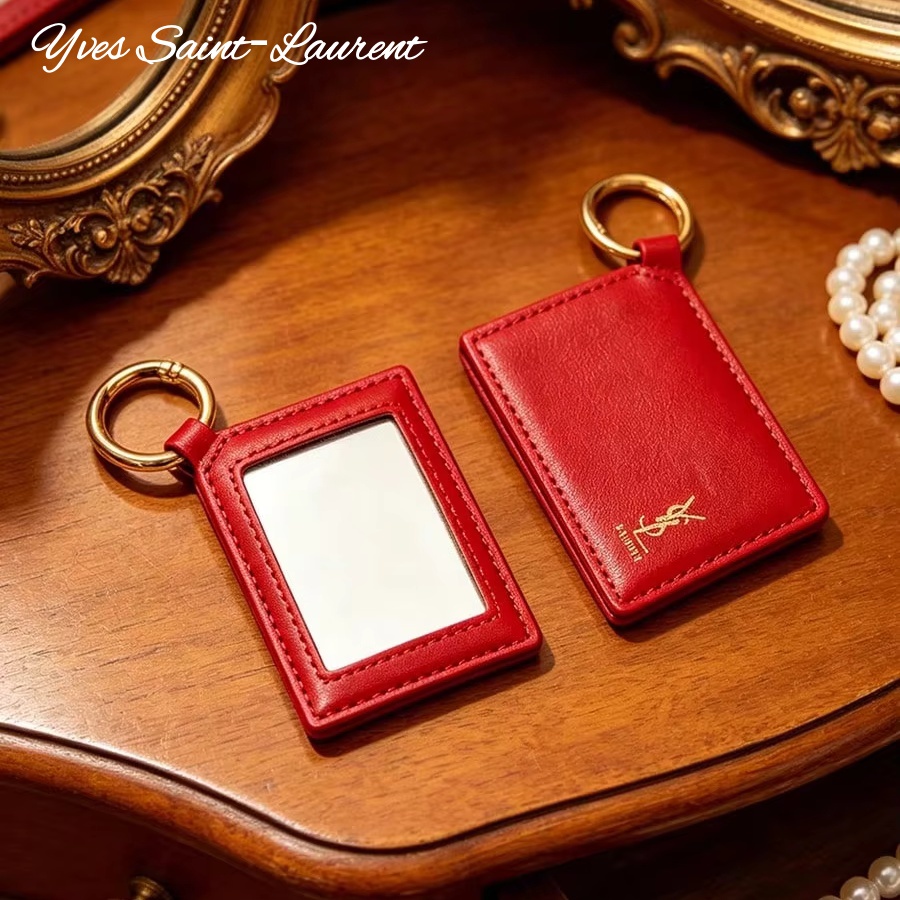 YSL Roter Leder-Quadrat-Mini-T – Luxury Bags Mini Bewertung und Preis