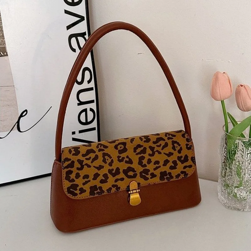 Elegante Pariser Designer-Wick – Luxury Bags Must Have Bewertung und Preis