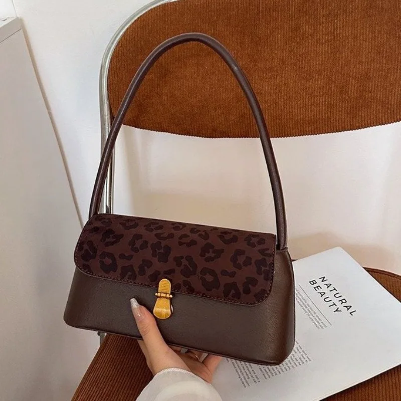 Elegante Pariser Designer-Wick – Luxury Bags Must Have Bewertung und Preis