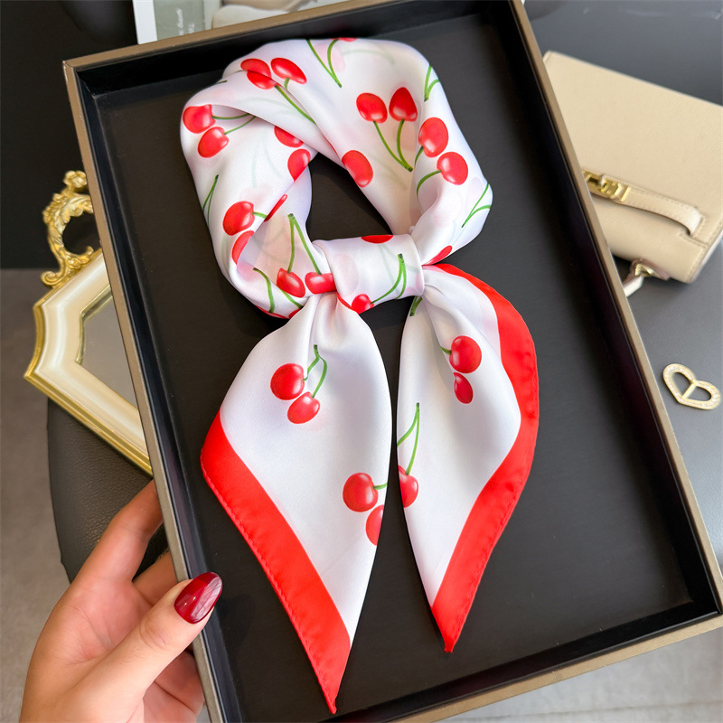 Luxuriöser quadratischer Satin – Luxury Bags Cute Bewertung und Preis